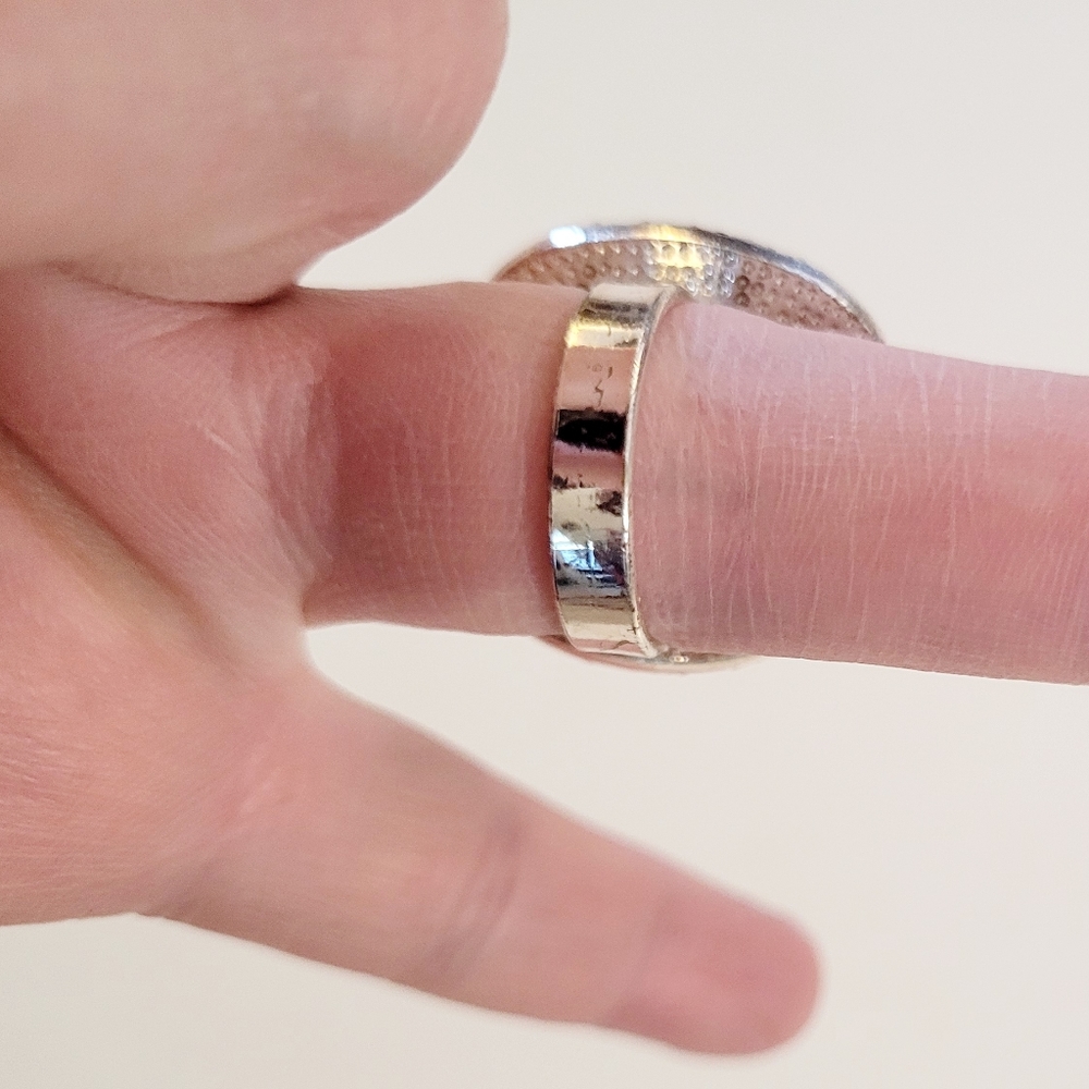 Statement Ring - Picture 7 of 10